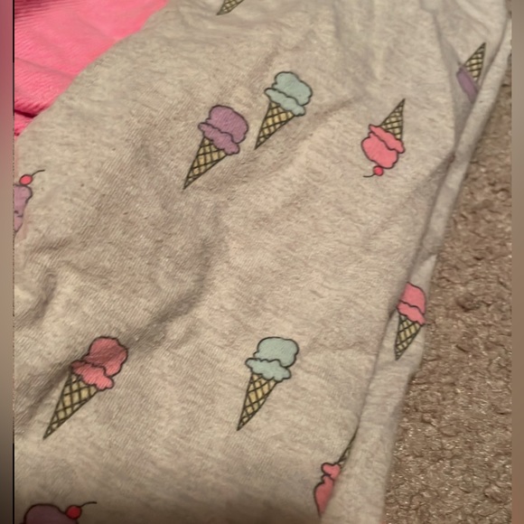 Bundle lot of girls 3t bottoms. Fair to good condition. See photos for condition - Picture 3 of 10